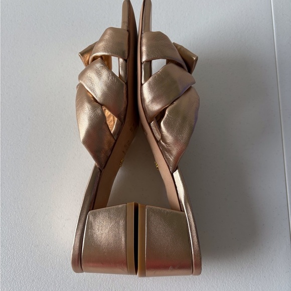 Stuart Weitzman Sofia 45 Slide Bow Detail Bronze Gold Block Heel Size 6.5B - Picture 7 of 12